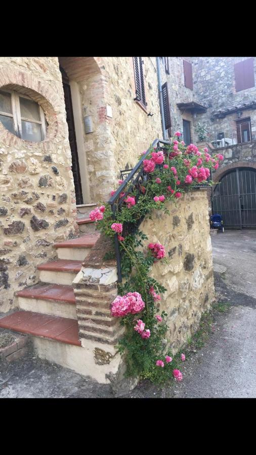 Rosa Di Maggio Apartment Pari ภายนอก รูปภาพ